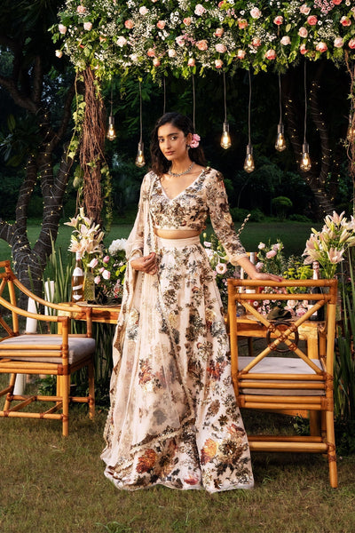 Elegant Diwali Outfit Ideas for Light Up Your Celebration