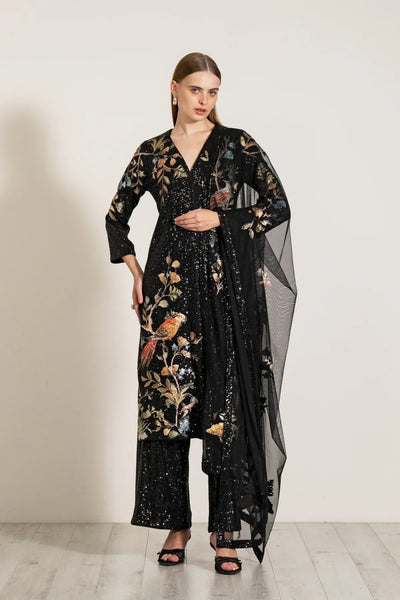 Ranna Gill Tunic Sets : Celebrity Style-Inspired Fashion Trends
