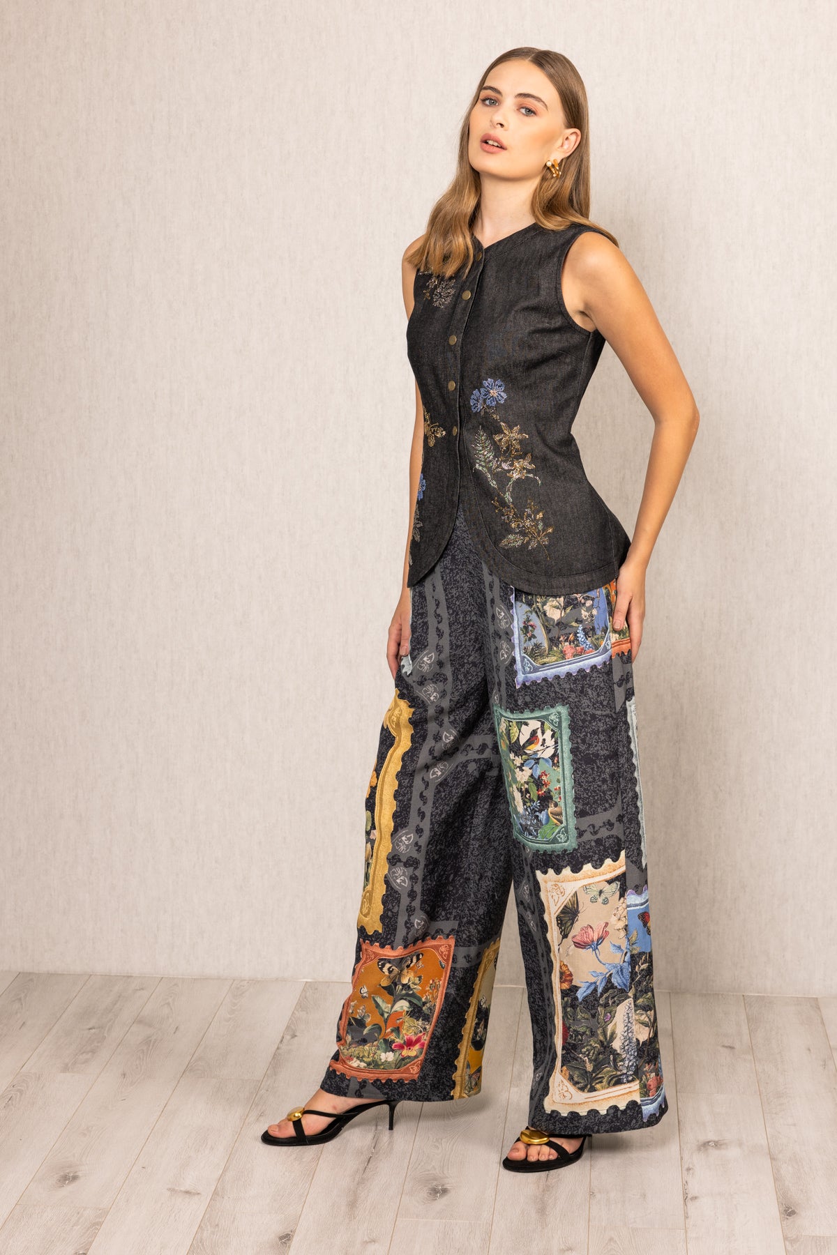 Aster Sleeveless Waist Coat