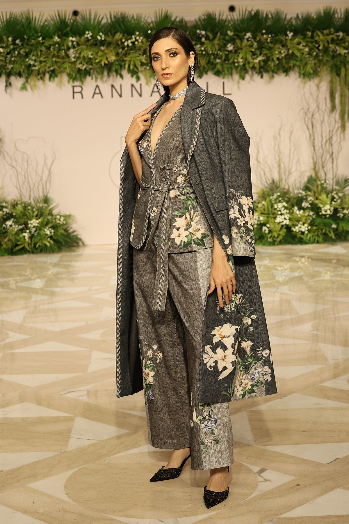 Aruma Overcoat