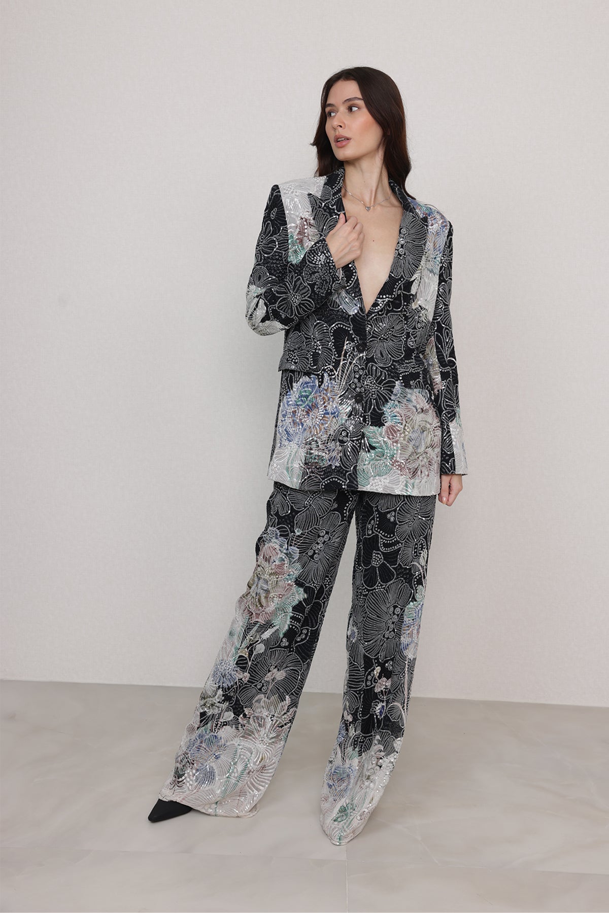 Lakshmi Rana Ellis Embroidered Floral Set