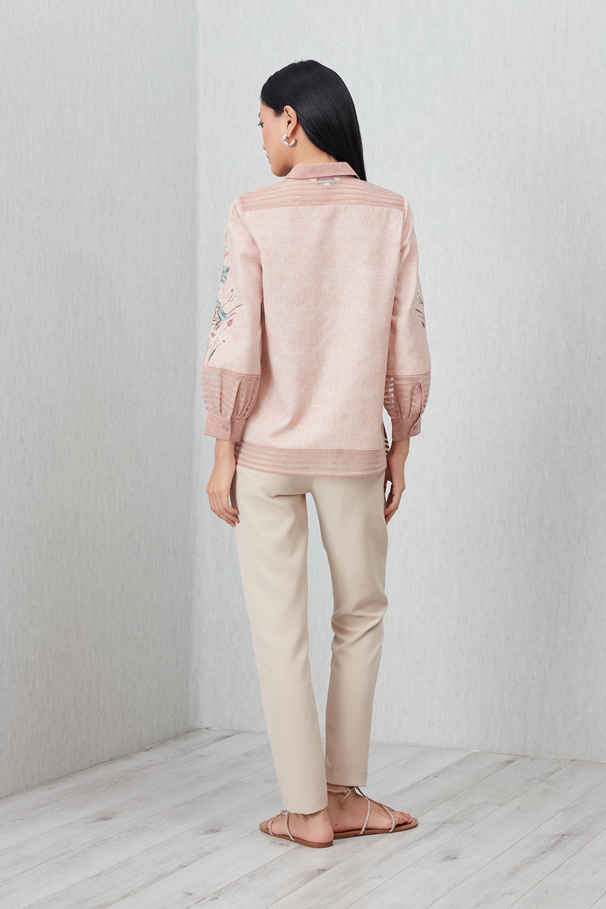 Valoura Shirt