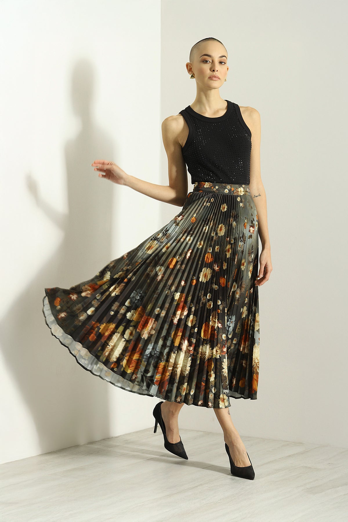 Lunara Pleated Skirt Set